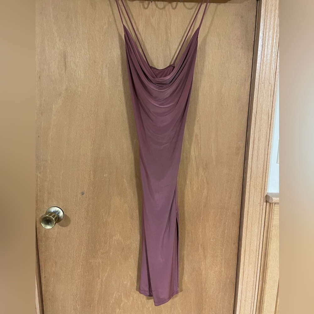 WINDSOR- Sexy slinky dress